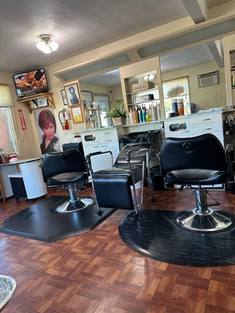 Salon Chair for Rent at Golden Cuts Color – San Rafael, CA