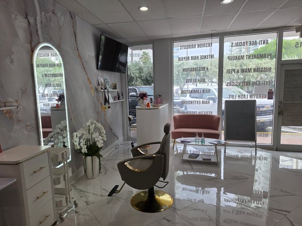 Private Stylist Chair in Modern Salon in heart of Fort Lauderdale