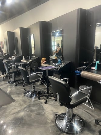 Rent Our Hair Salon Space for Educational Classes / Daily Chair Rental (Miami)