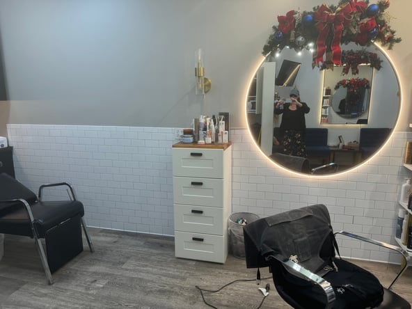 Salon Suite in Heart of Old Town. 375 square feet fully equipped. Washer and drier on site.