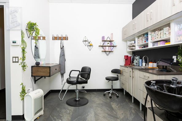 Sola Salon Studios in Ashburn, VA – Salon Suite for Rent