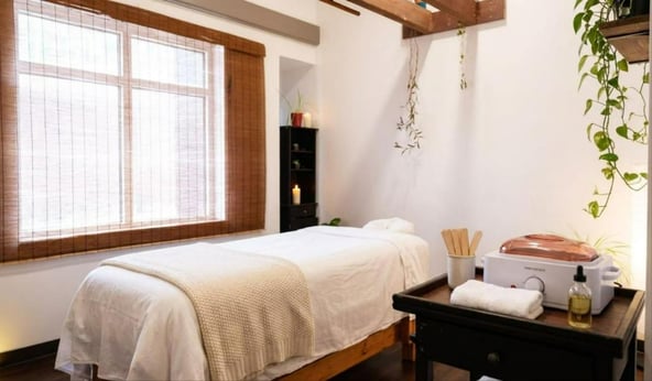 Furnished Treatment Room with Sauna Access – Downtown Cleveland Yoga & Wellness Studio