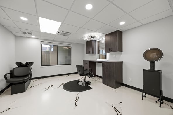 NEW LUXURY SALON SUITES & AFFORDABLE