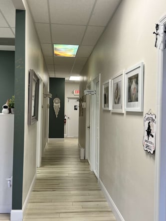 Beauty/Wellness Space Available in Valrico, FL!