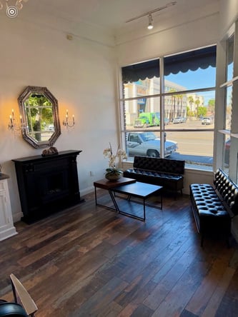 Booth Rental Available – Sherman Oaks