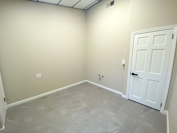 Hair Salon Suite for Rent in Windsor Locks, CT