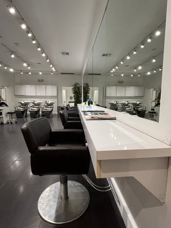 Luxury Salon Chairs for Rent