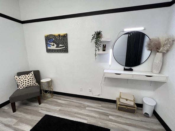Nail Desk & Private Room Available