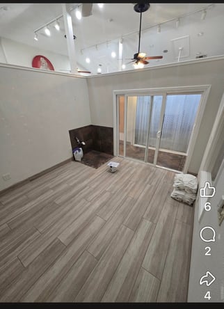 Large 12×11 Salon Suite in Historic Folsom – Window & Parking!