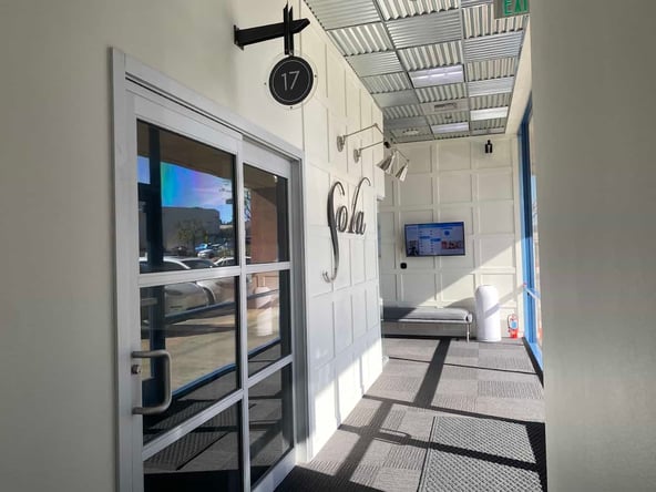 Sola Salon Studios in Santa Clarita, CA – Salon Suite for Rent