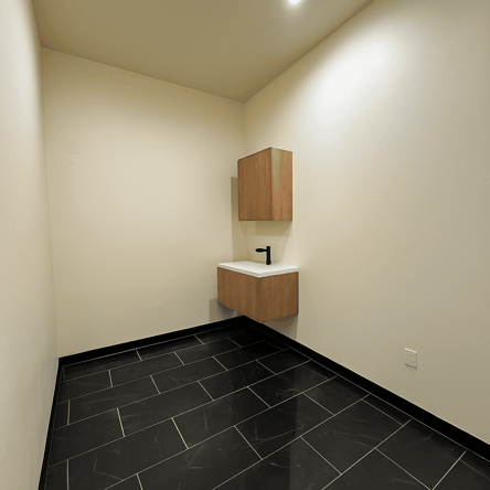 Suite for Rent!