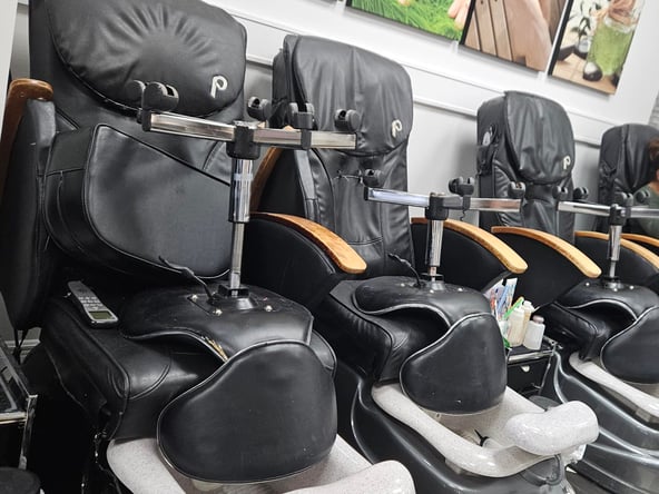 Manicure/Pedicure chair available in Kendall West