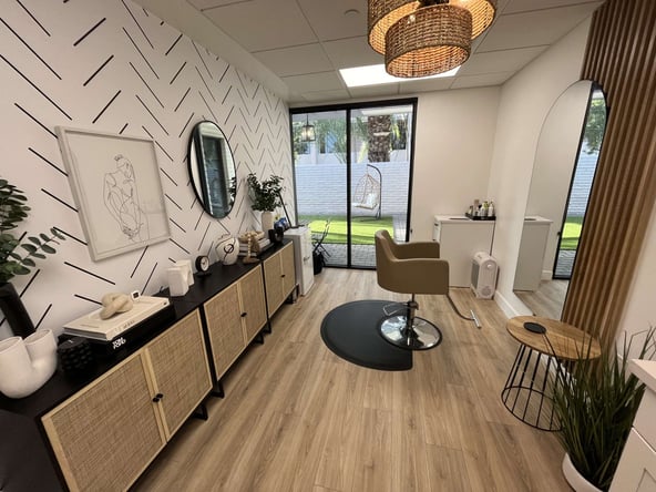 Salon Suites Available at The Dale
