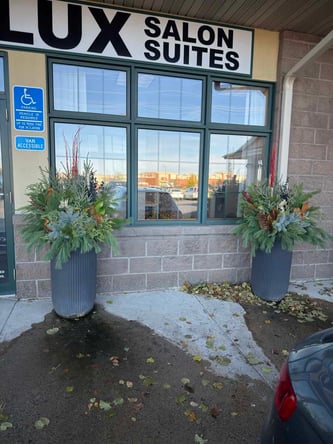 Upscale Salon Suites available !