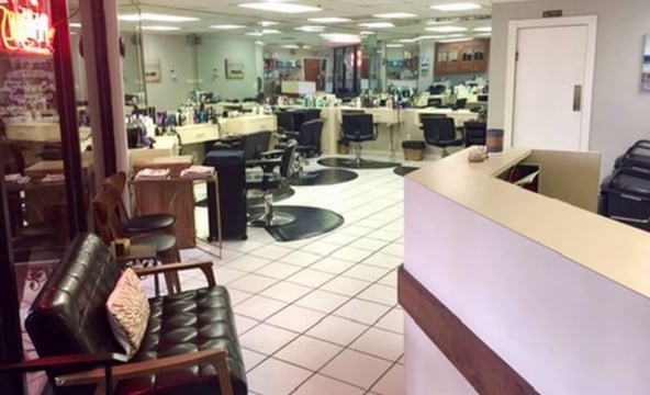 Salon small studio stations for rent (2)