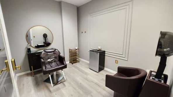Salon Suites Co-Working Space! Daily or monthly rental.