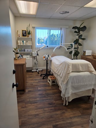 Room available in the city of Orange