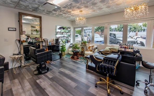 Window Suites for Beauty Pros in La Jolla Village