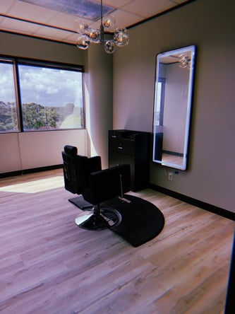 The Corner Studio: Luxury Salon Suites Houston | Daily, Weekly & Monthly