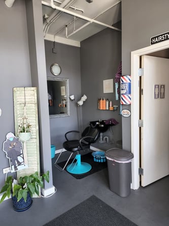 Salon – Prairie Crossing – Grayslake / Libertyville