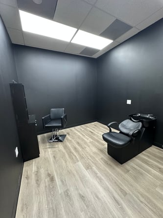 Willowbrook Mall Area Furnished Suite