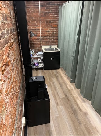 Beauty/Wellness Pro Booth Rental
