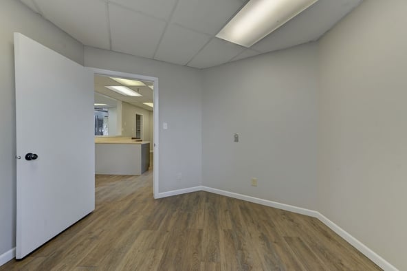 Provo Salon Suites & Booths — Private, All-Inclusive, Prime Location