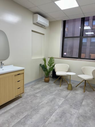 Salon Suites & Studio Spaces for Rent – Midtown NYC – Perfect for Estheticians & Lash Artists