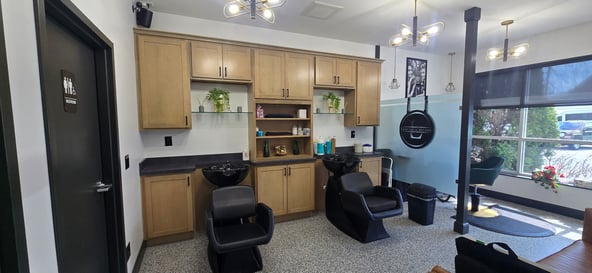 Beautiful Salon Chair Rental in prime Fairlawn location. Perfect for an independent stylist.