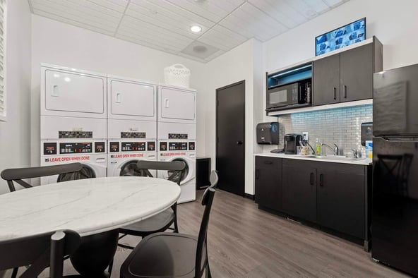 Sola Salon Studios in Moorestown, NJ – Salon Suite for Rent