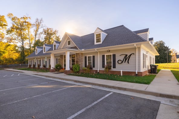 Upscale Salon Suites & Chairs for Rent – Prime Location | All-Inclusive Amenities!
