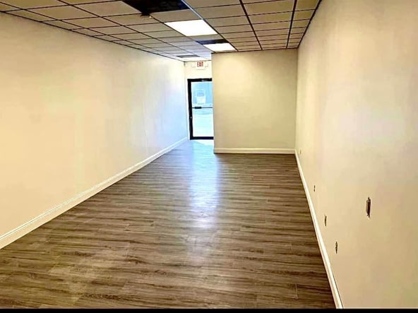 Salon Suites for Rent in Mobile Alabama. 4 weeks free! $235 a week