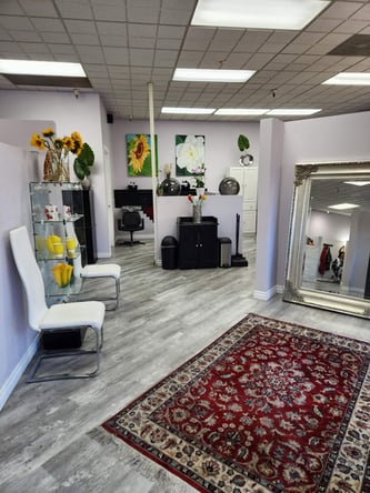 ✨ STYLIST STATIONS AVAILABLE ✨