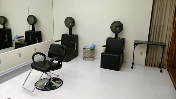 Beauty Salon for Lease California Maryland