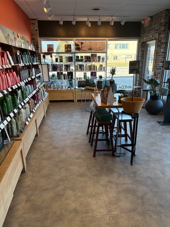 salon station for rent in Wauwatosa