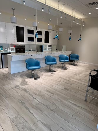 Chair Rental in High End Luxury salon (G2 Backstage Salon and Spa)