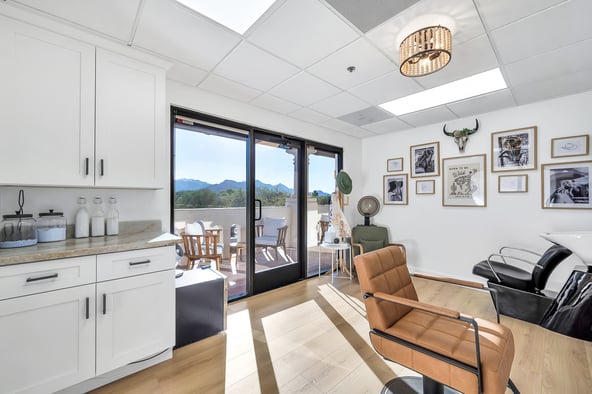 Luxury Beauty Suites in Scottsdale – Prime Location! Pinnacle Peak and Pima