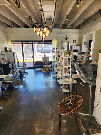 Beautiful Salon on Busy Street in Old Town Scottsdale