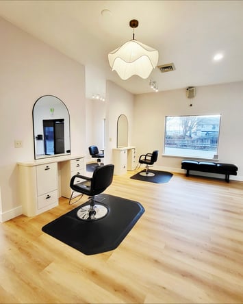 Exciting Opportunity for Beauty Professionals!