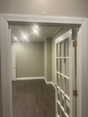 Rare Private Salon Room For Rent $180/Week