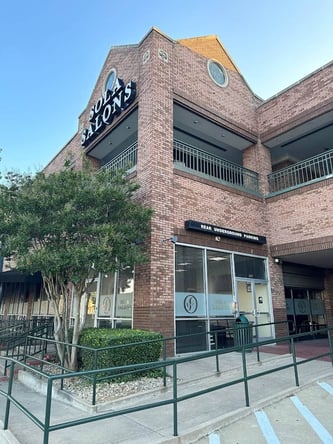 Sola Salon Studios in Dallas, TX – Salon Suite for Rent