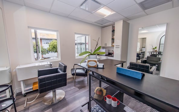 Window Suites for Beauty Pros in La Jolla Village