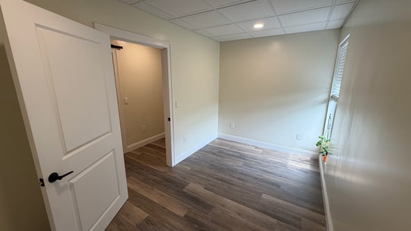 Beauty Suites For Rent East Greenwich, R.I (1st month FREE)