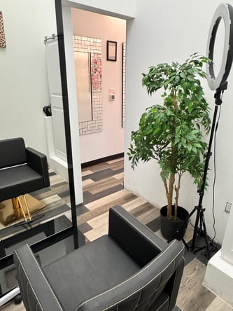 Luxury Boutique Hair Extension Salon | Skin Care| Lashes| Permanent Makeup