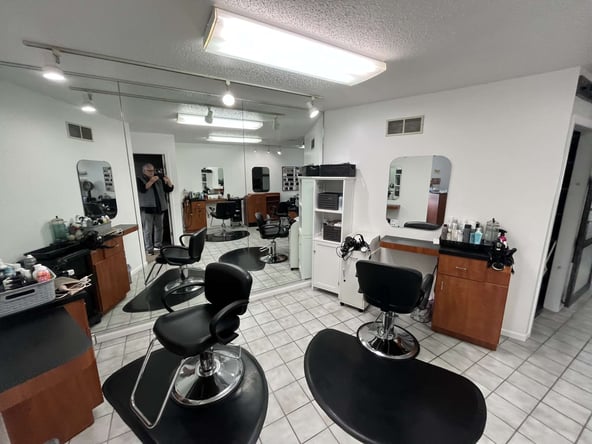 Great Opportunity to rent Salon Chair in small long standing salon