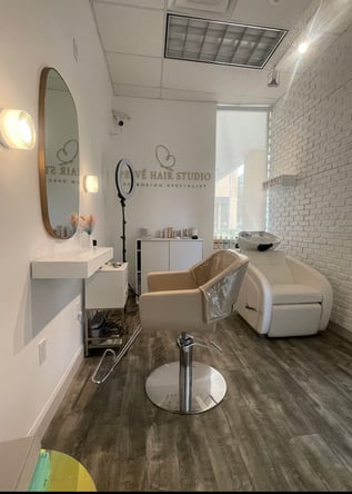High-End Fully Furnished Salon Studio, 24 access, Wifi & Mindbody