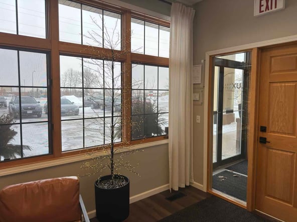 Upscale Salon Suites available !