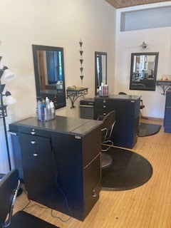 Available Stylist/Space available