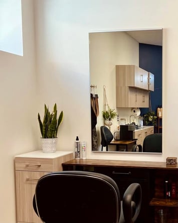 Sola Salon Studios in Tempe, AZ – Salon Suite for Rent