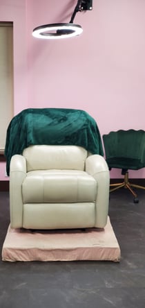 Room & Stations Available for Rent